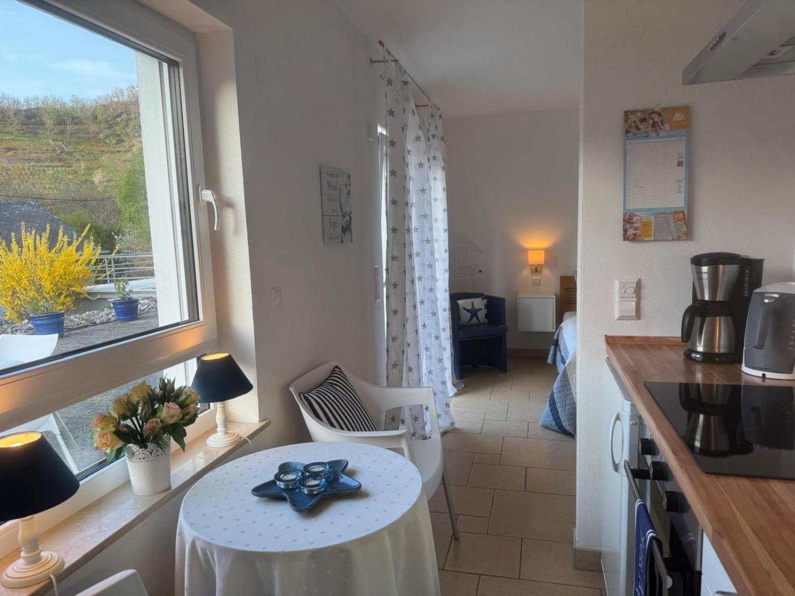 Gaestehaus Ina-Maria, Apartments Obernhof Eksteriør billede